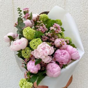 7 Garden Peonies Bouquet